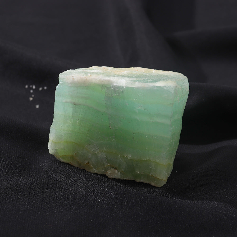 Calcita Verde Cristal Energético Bruto - Mandalay Shop